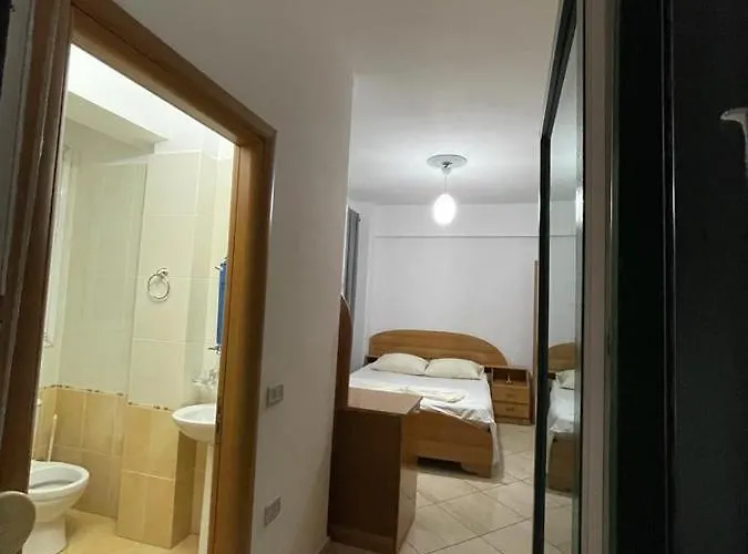 Rooftop Alexandria Daire Avlonya